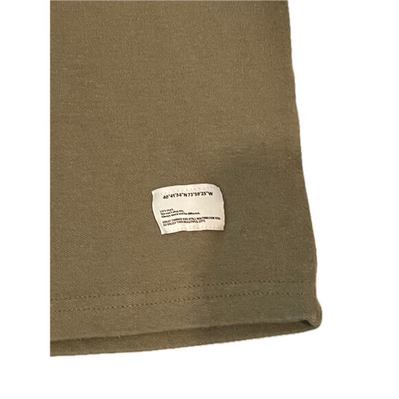 Encrypted 40"41"34"N 73"39"25"W T-Shirt Mens L - Picture 3 of 4